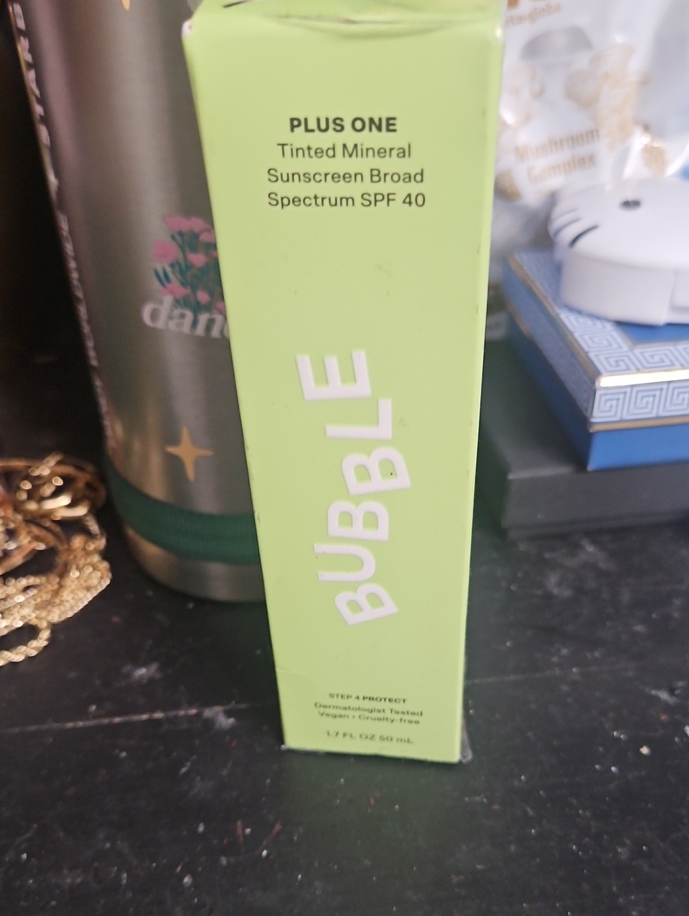 Plus One Tinted Mineral Sunscreen SPF 40 - Green